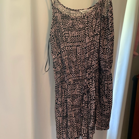 Beautiful women’s romper - Picture 1 of 2